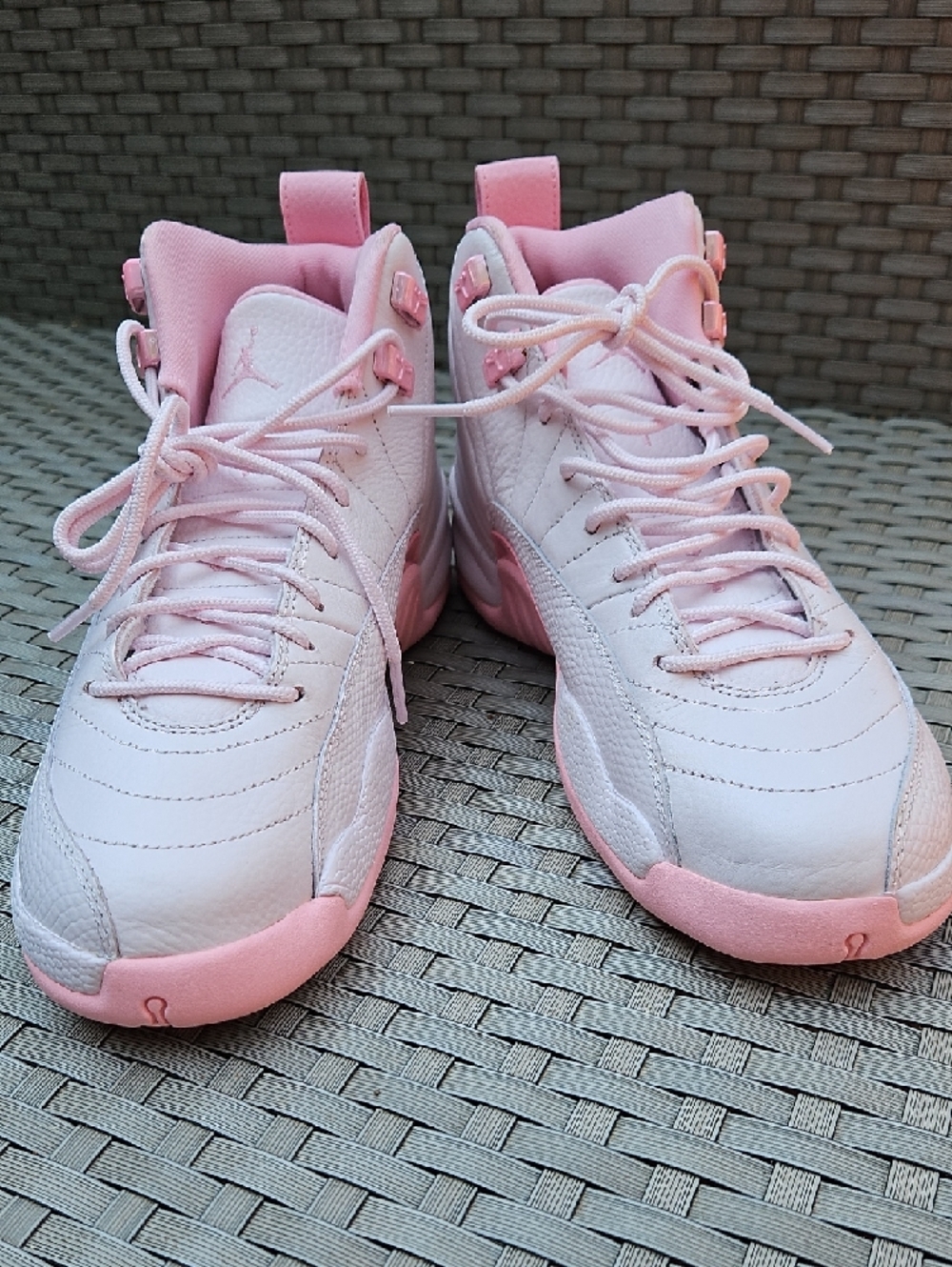 NEW Jordan Girls Pink and White Retro Basketball Sneakers SIZE 7Y - Picture 9 of 16